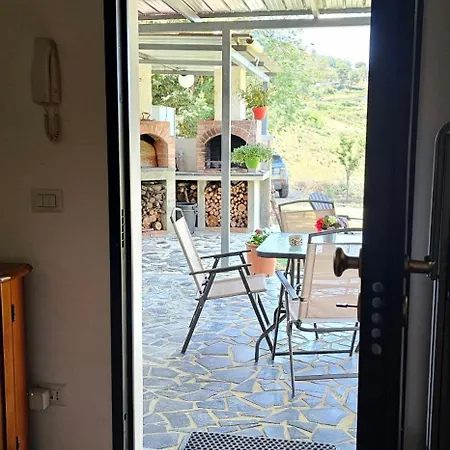 Casa Tre Palmi كالتاجيروني